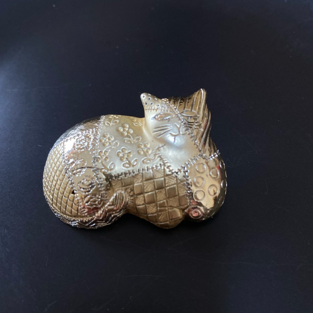 Vintage AJC sighed brooch